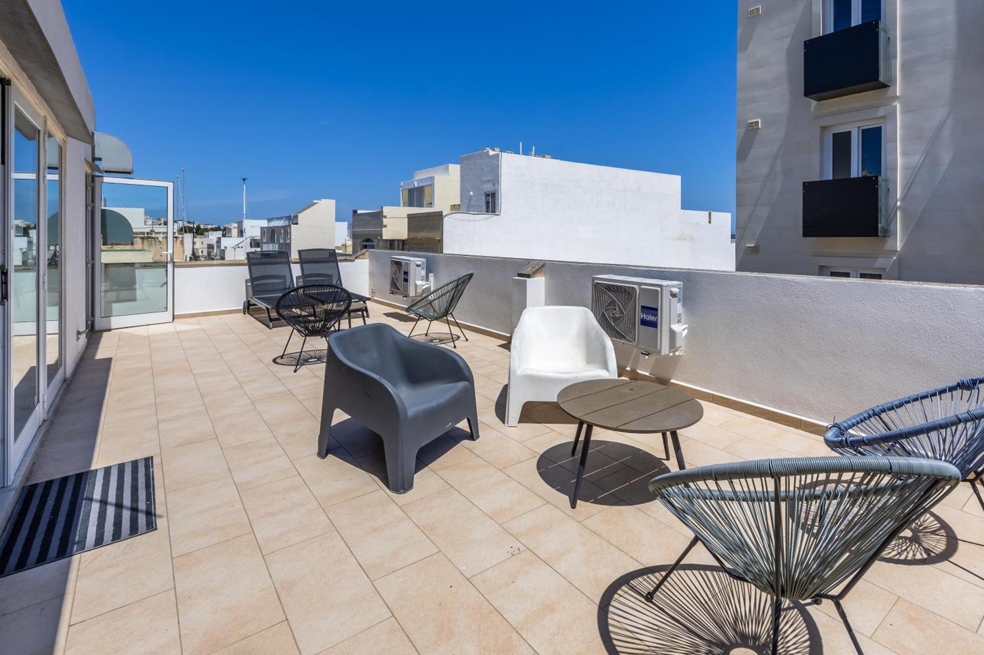 Hard To Come By - Modern & Huge House In Sliema Dış mekan fotoğraf